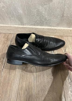 Чоловічі шкіряні туфлі