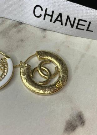 Красивые брендовые серьги кольца с логотипом, люкс качество!5 фото