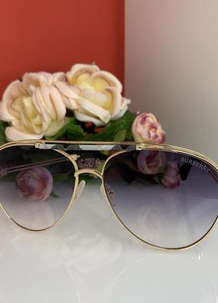 Солнцезащитные очки burberry барбери  женские брендовые  2021 г.