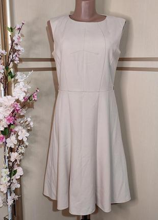 Кремовое платье