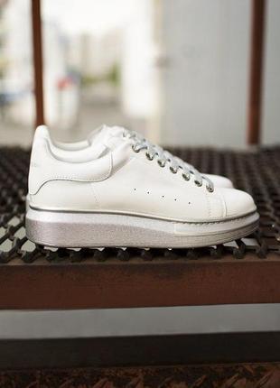 Женские кроссовки alexander mcqueen low white silver / smb