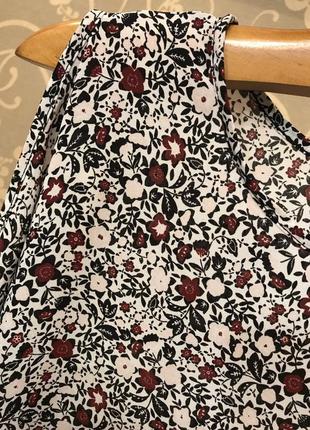 Очень красивая и стильная брендовая блузка 20.