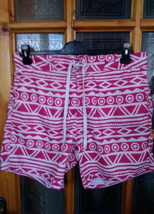 Шорті.