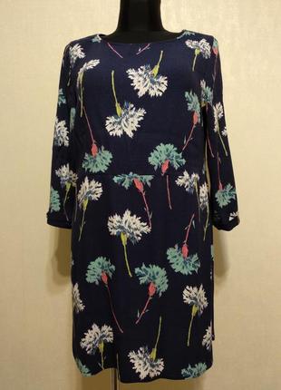 Яскраве плаття з асиметричним низом у квітку white stuff