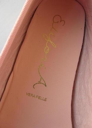 Ніжно рожеві шкіряні туфельки з оригінальним бантом-бахрамов4 фото