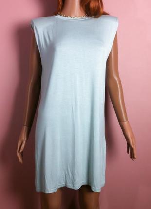 Трендовое платье с подплечниками прямого кроя boohoo6 фото