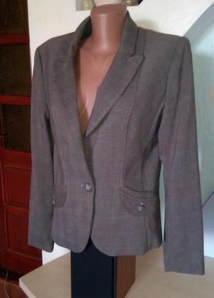 Бесподобный элегантный деловой жакет для деловой девушки
