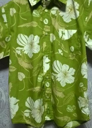 Рубашка яркая на лето