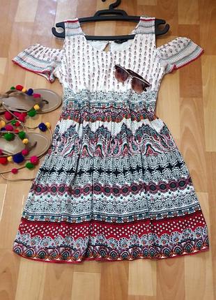 Красива сукня в принт 8