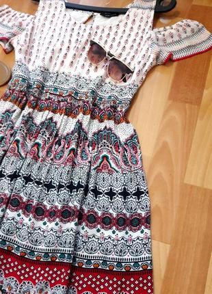 Красива сукня в принт 10