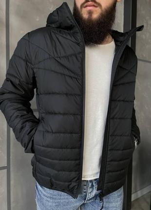 Мужская куртка ветровка на синтепоне / черная классическая куртка на весну - осень6 фото