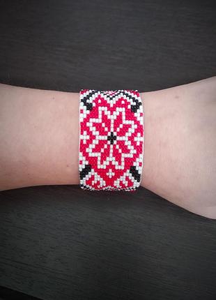 Браслет из бисера