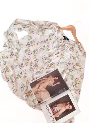 Нежная легкая оверсайз блуза с цветком принтом