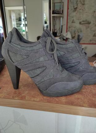 Туфлі ботильони 41
