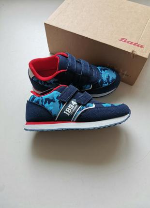 Кросівки bata