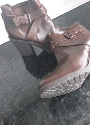 Фирменные челси ,ботинки, andre 100% кожа