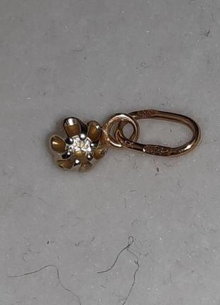 Подвеска кулон шарм золото фианит