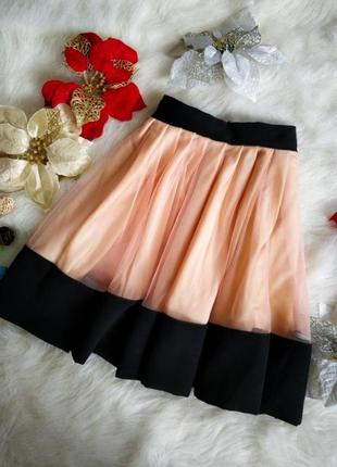 Шикарна нова персикова спідниця з сіткою та чорною окантовкою