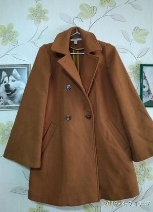 Трендовое пальто горчичное zara, трапеция,шерсть 50%,s-m