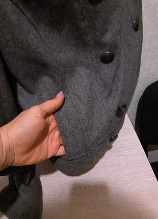 Укорочене жіноче шерстяне пальто.5 фото