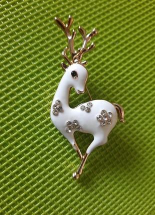 Брошь олень, емаль та кристали