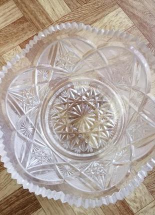 Хрустальная ваза. плоская ваза.