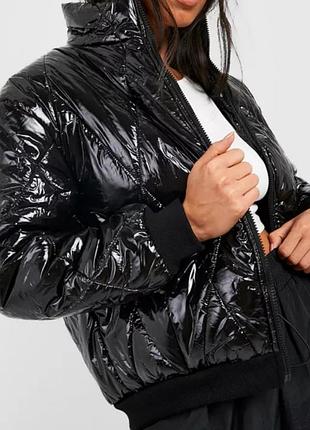 Нова куртка бомбер boohoo