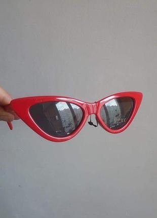 Окуляри кішки