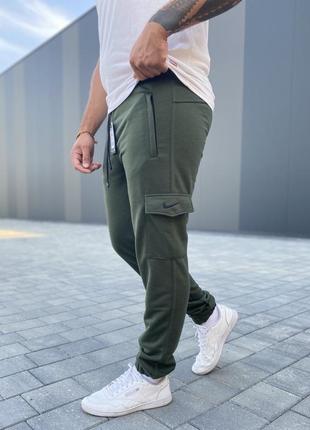Спортивные штаны nike с накладными карманами