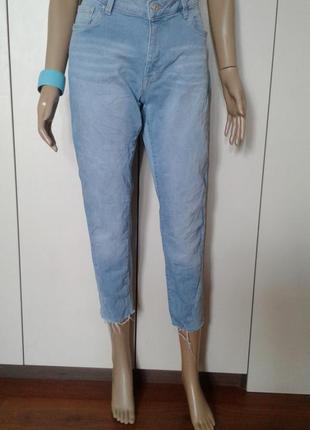 Укорочені джинси рваний низ edc