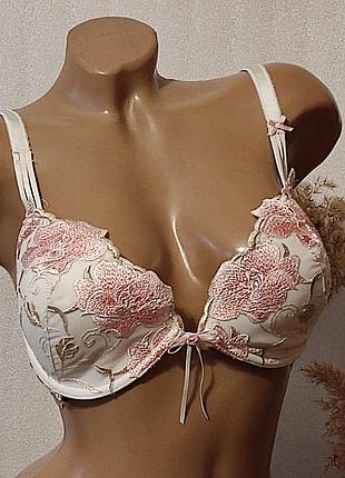 Красивый бюстгальтер на мягком поролоне,36d/80d