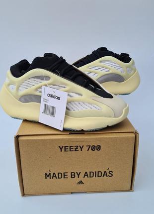 Подростковые кроссовки adidas yeezy boost 700v37 фото