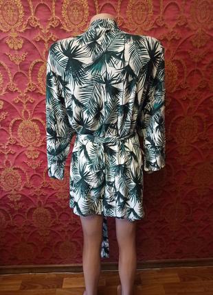 Трикотажный халат из вискозы с принтом пальмовых листьев5 фото