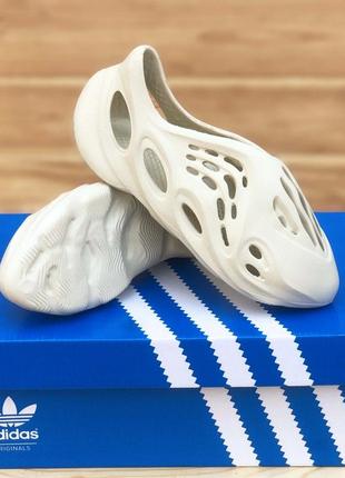 Взуття adidas yeezy foam runner beige3 фото