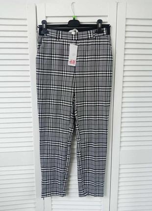 Стильные брюки от h&m.