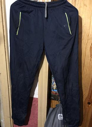 Спортивные штаны