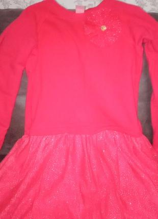 Червное платье для девочки