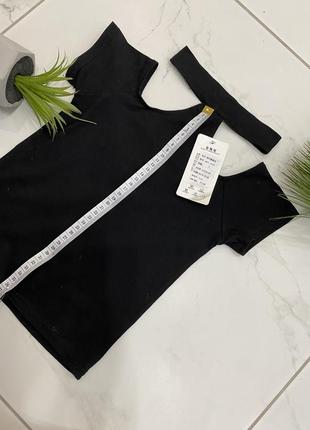 Футболка з круглим вирізом