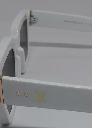 Жіночі в стилі louis vuitton сонцезахисні окуляри темно сірий градієнт в білій оправі5 фото