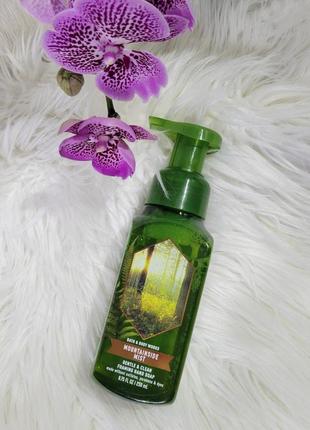 Нежное ароматное пенное мыло mountainside mist от bath &amp; body works