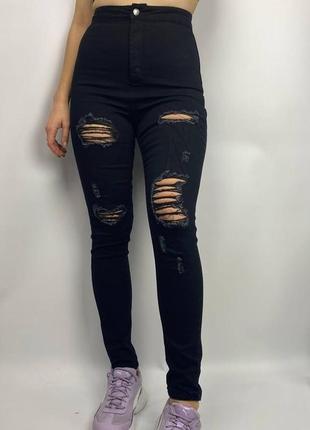 Джинсы черные скинни с порезами потертостями обтягивающие по фигуре на высокой посадке с высокой посадкой
