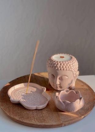 Комплект дзен с соевой свечой с эфирными аромамаслами в гипсовом кашпо будда2 фото
