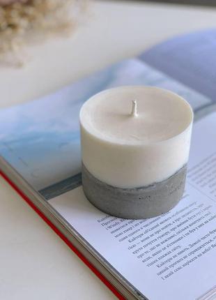 Соевая свеча в бетоне с эфирными аромамаслами 8,5х8см