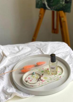 Овальная гипсовая подставка в технике terrazzo, фото реквизит для предметной съемки...