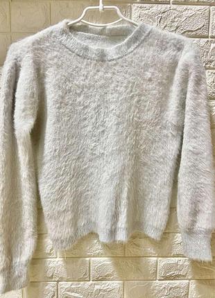 Пиллетечный свитер