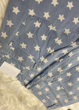 Женские голубые классические джинсы мом в звездочку на высокой посадке missguided9 фото