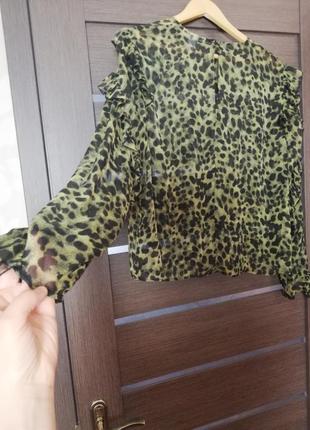 Брендовий шикарна блуза з рюшами анімалістичний принт h&m6 фото