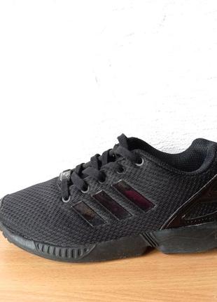 Круті повітропроникні кросівки adidas 31,5 р. устілка 20,3 см