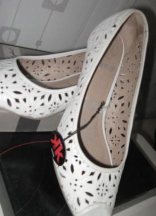 P38.чудесные белые кожаные туфли jana,на свадьбу,выпускной или на каждый день