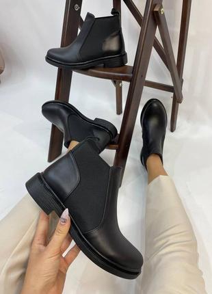 Класичні туфлі челсі натуральна чорна шкіра